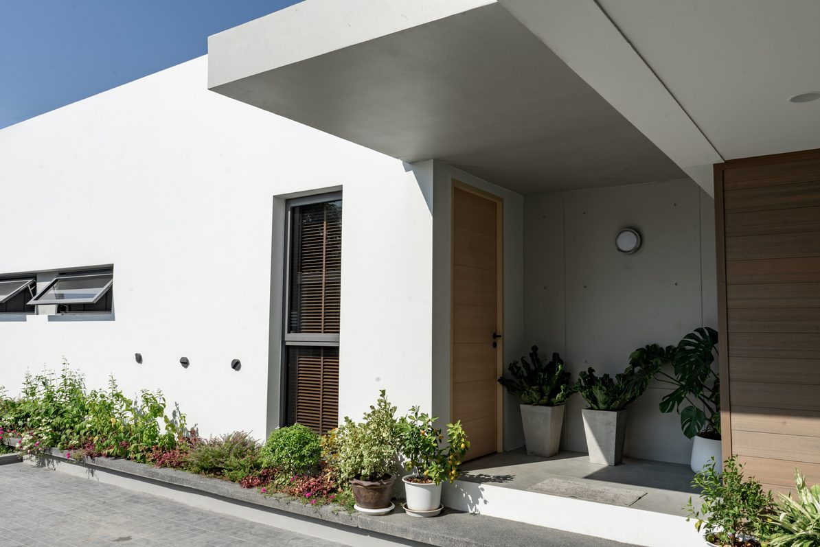 LP House — The Art Box — 2