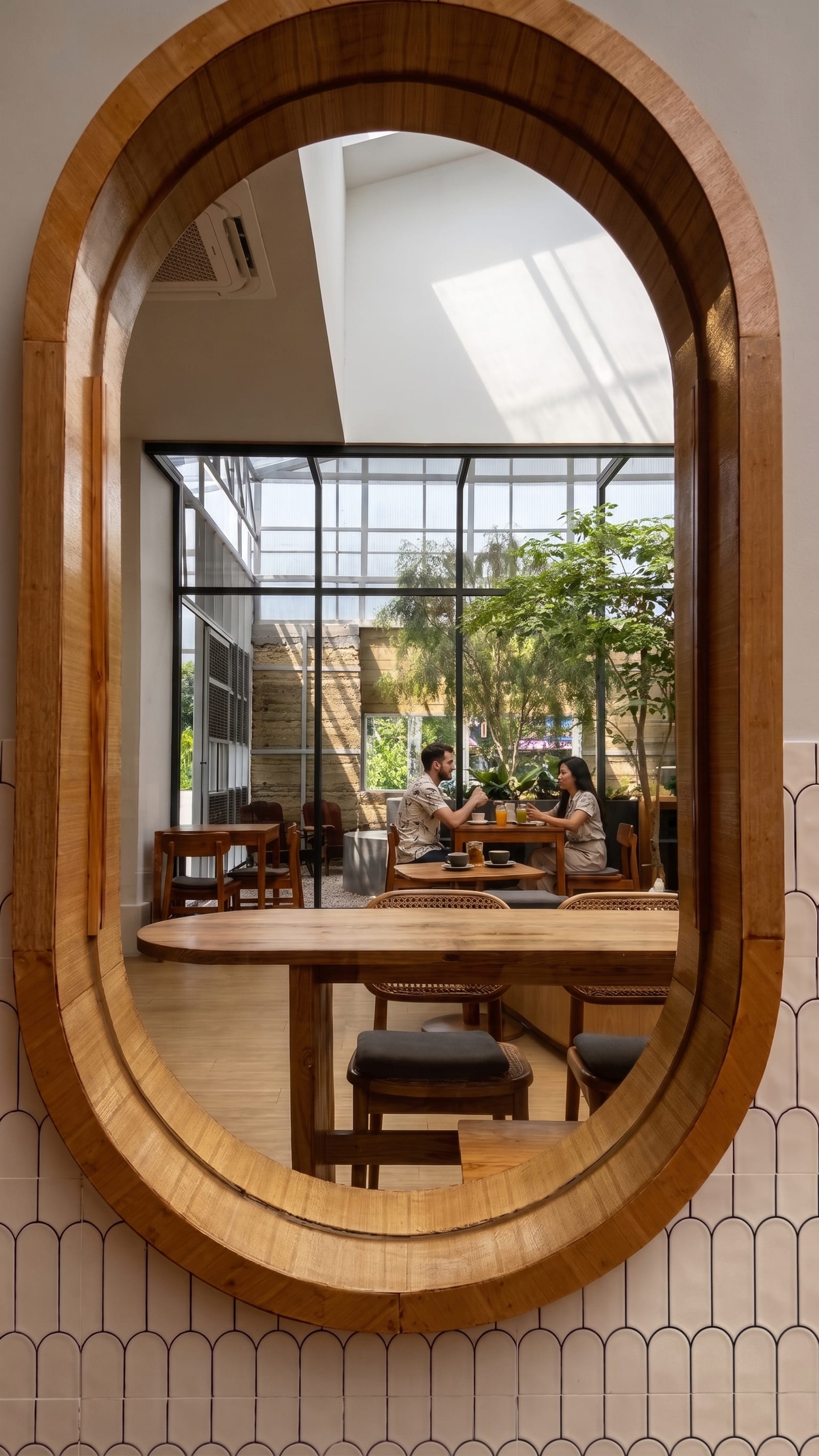 tHEOUrs Cafe — 3